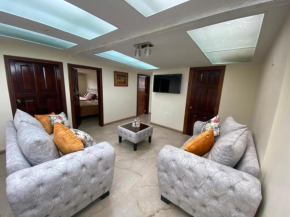 IX-Elegante penthouse con 3 dormitorios y dos baños en el centro historico de Cuenca